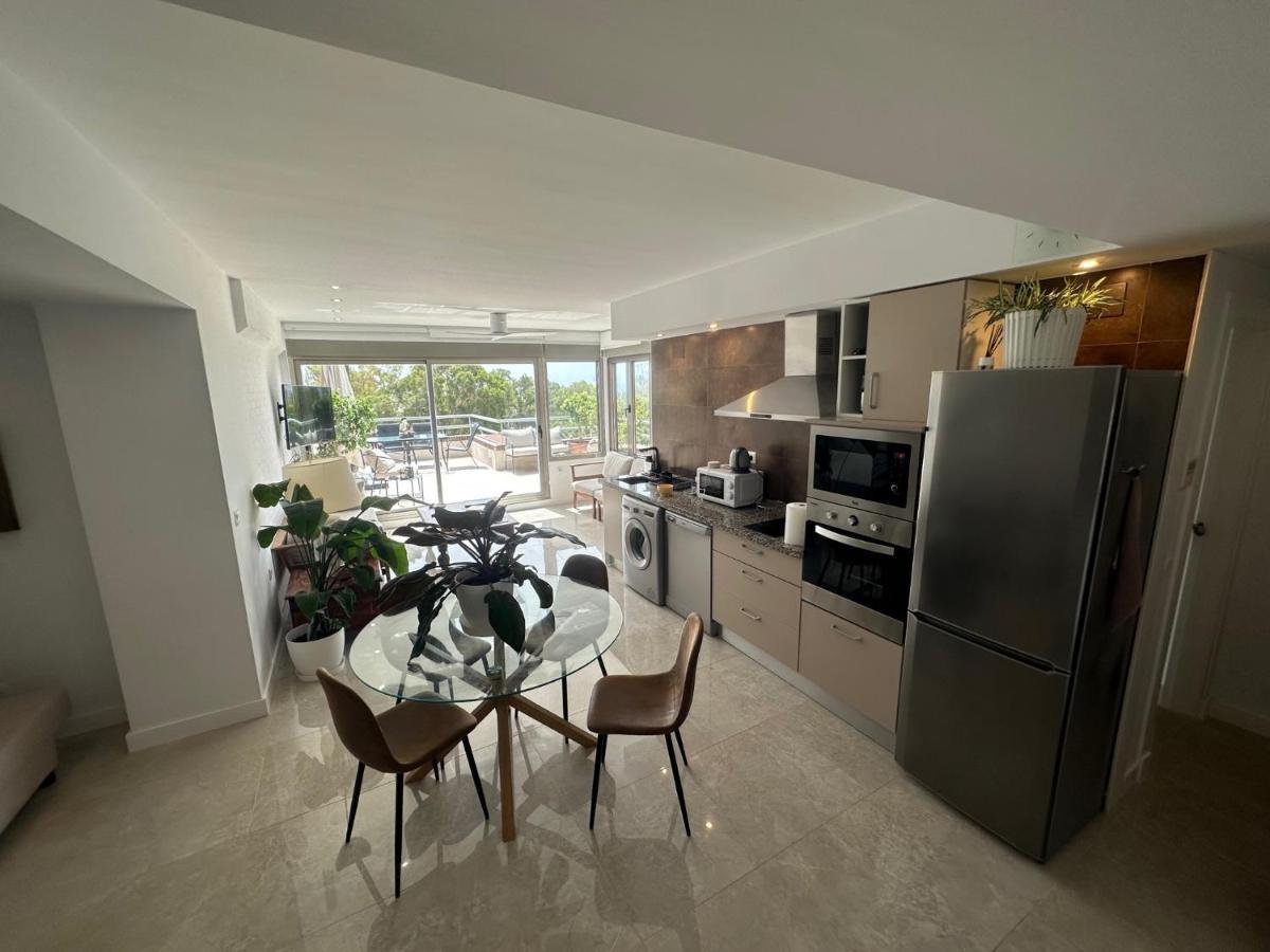 Penthouse Puerta De Pedregalejo Lägenhet Málaga Exteriör bild