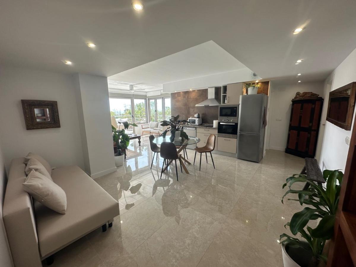 Penthouse Puerta De Pedregalejo Lägenhet Málaga Exteriör bild