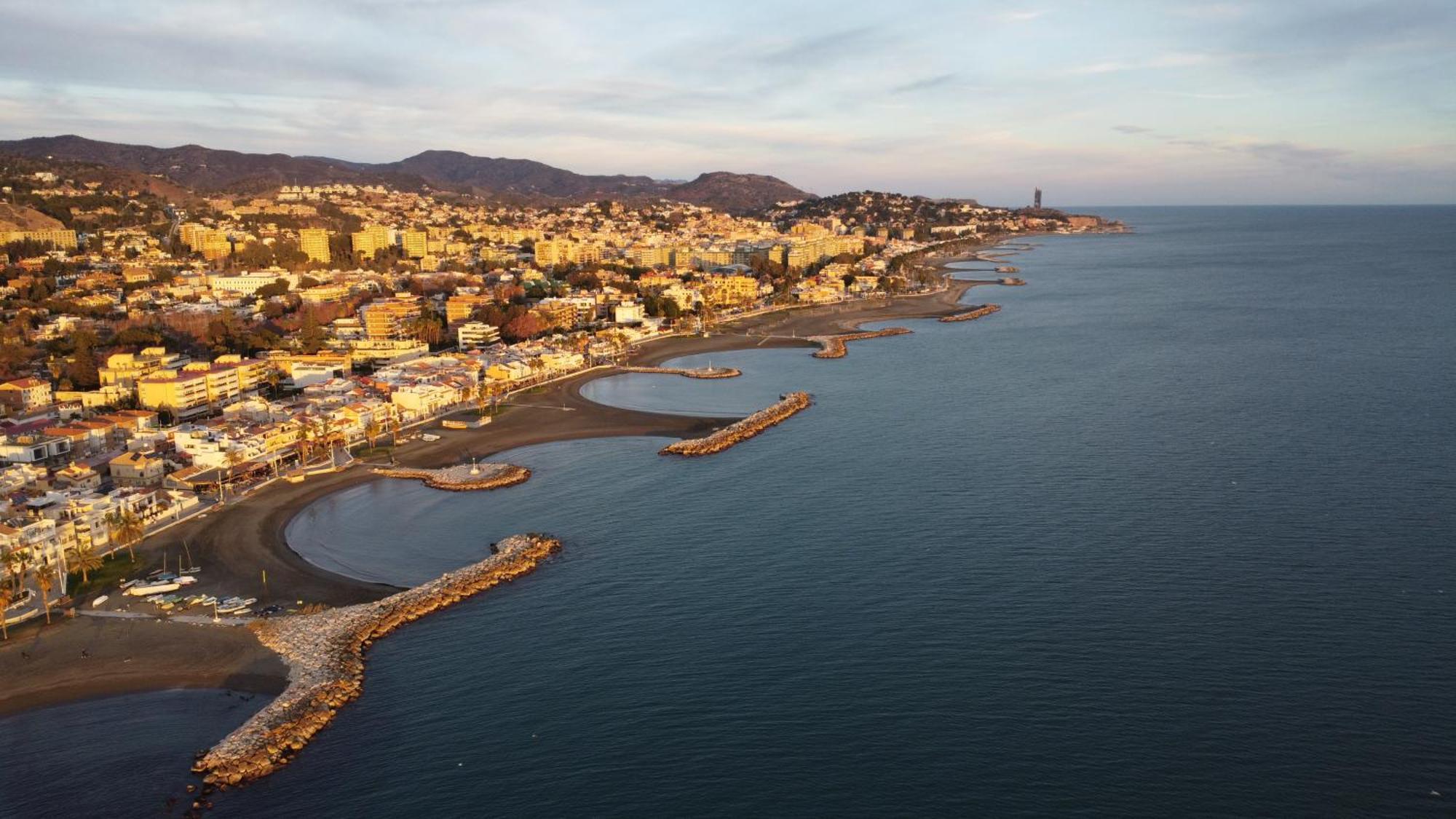 Penthouse Puerta De Pedregalejo Lägenhet Málaga Exteriör bild